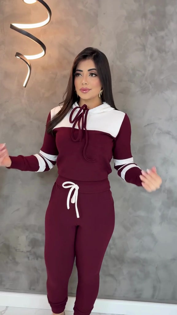Conjunto Feminino Com Capuz Agasalho Inverno Look Para o Frio