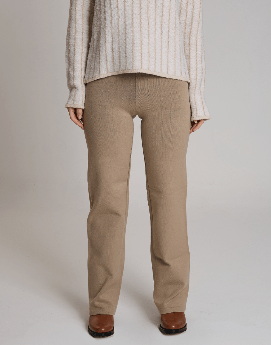 Calça Reta Invernada Bege Cedro - Tricote Modas