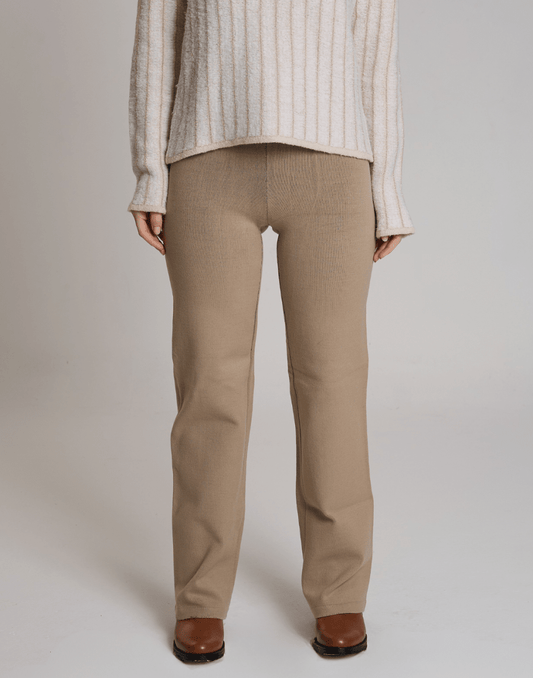 Calça Reta Invernada Bege Cedro - Tricote Modas