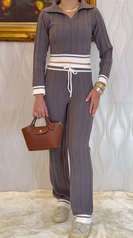Conjunto Manga Longa Feminino Tricot Modal Blusa Gola Polo Calça Wide Leg com Cordão Detalhes em Listras Aerolook - Tricote Modas