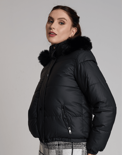 Doudoune Detalhe em Pelos Lauden Preto - Tricote Modas